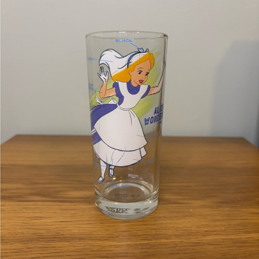 Disney Parks Alice in Wonderland Ink and Paint collection Glass Tumbler 12oz